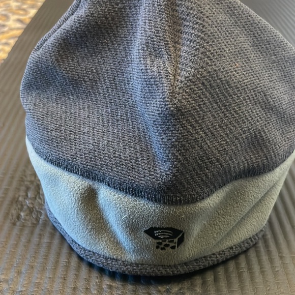 Mountain Hardware Beenie - Picture 2 of 5